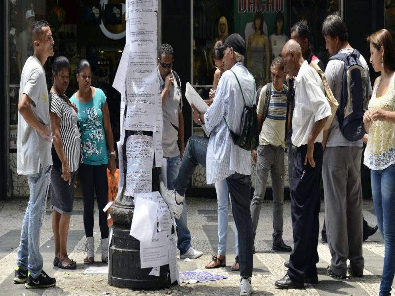 Notícia: País tem 14 milhões de desempregados